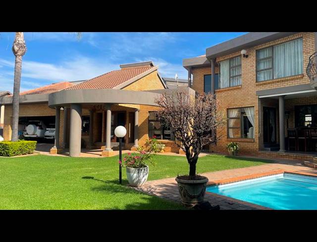 4 BEDROOM HOUSE FOR SALE IN ELDOGLEN